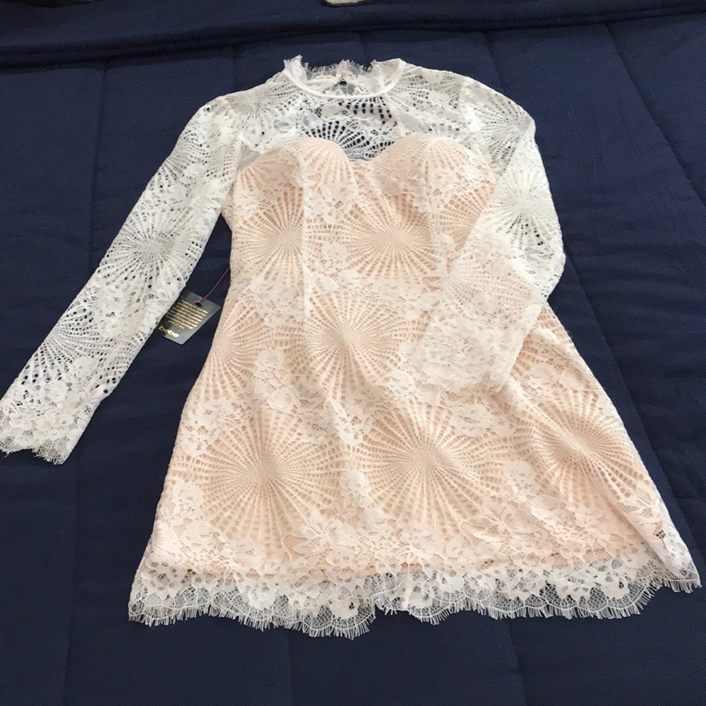 bebe size 6 Lace wedding party dress